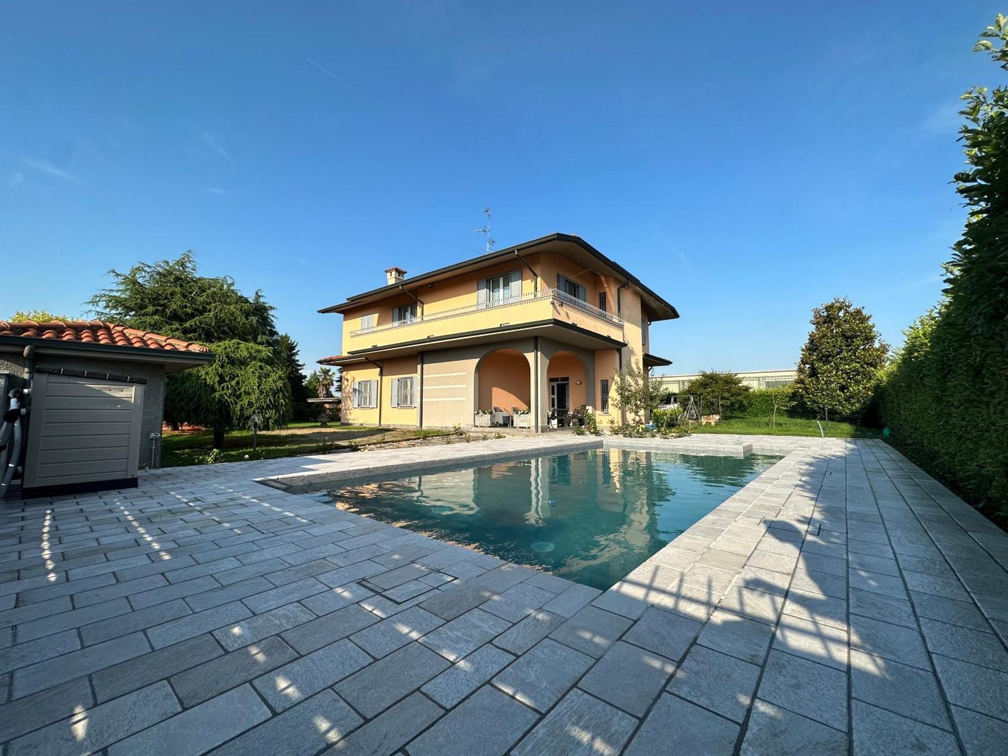 Villa 3 Cassano dʼAdda Exterior foto